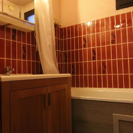 Pour 4 A D'huez - Balcon Sud, Proche Pistes Et Centre, Tv, Parking Inclus - Fr-1-405-108 *